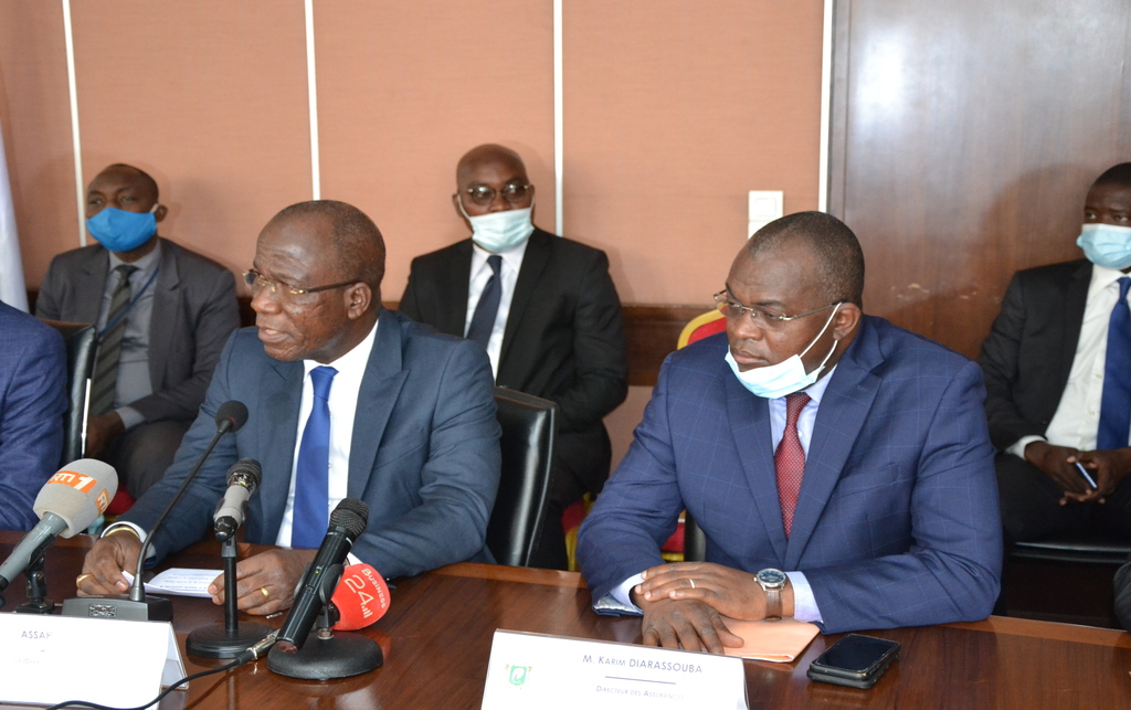 Cérémonie de transfert d’argent aux populations vulnérables suite aux déficits pluviométriques enregistres dans le centre de la cote d’ivoire au cours de la saison agricole 2019 Abidjan, le 1er Octobre 2020